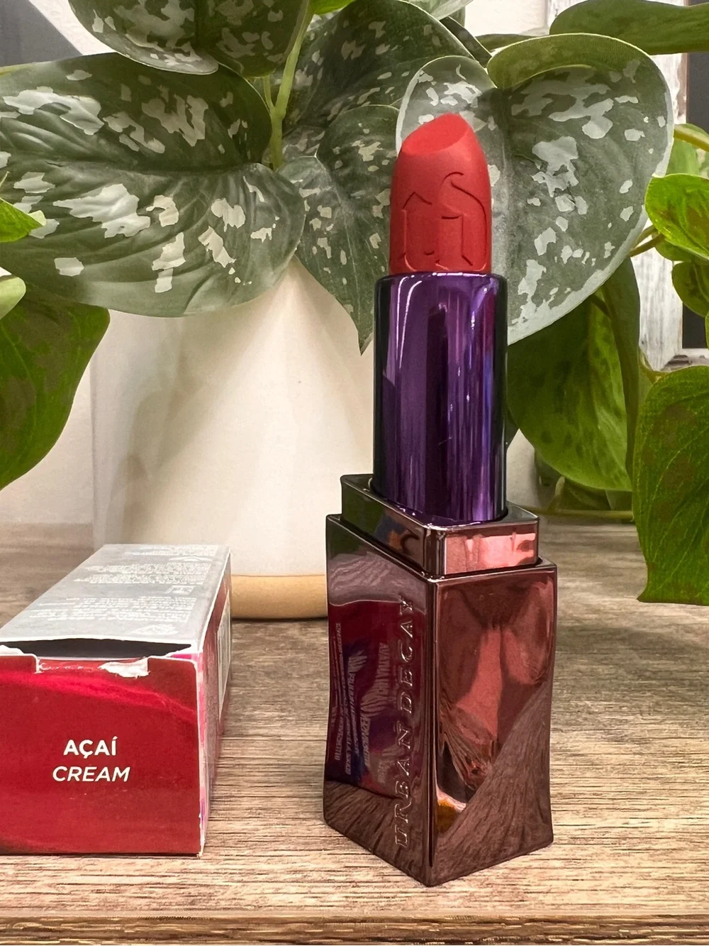 Urban Decay Lipstick in Açaí